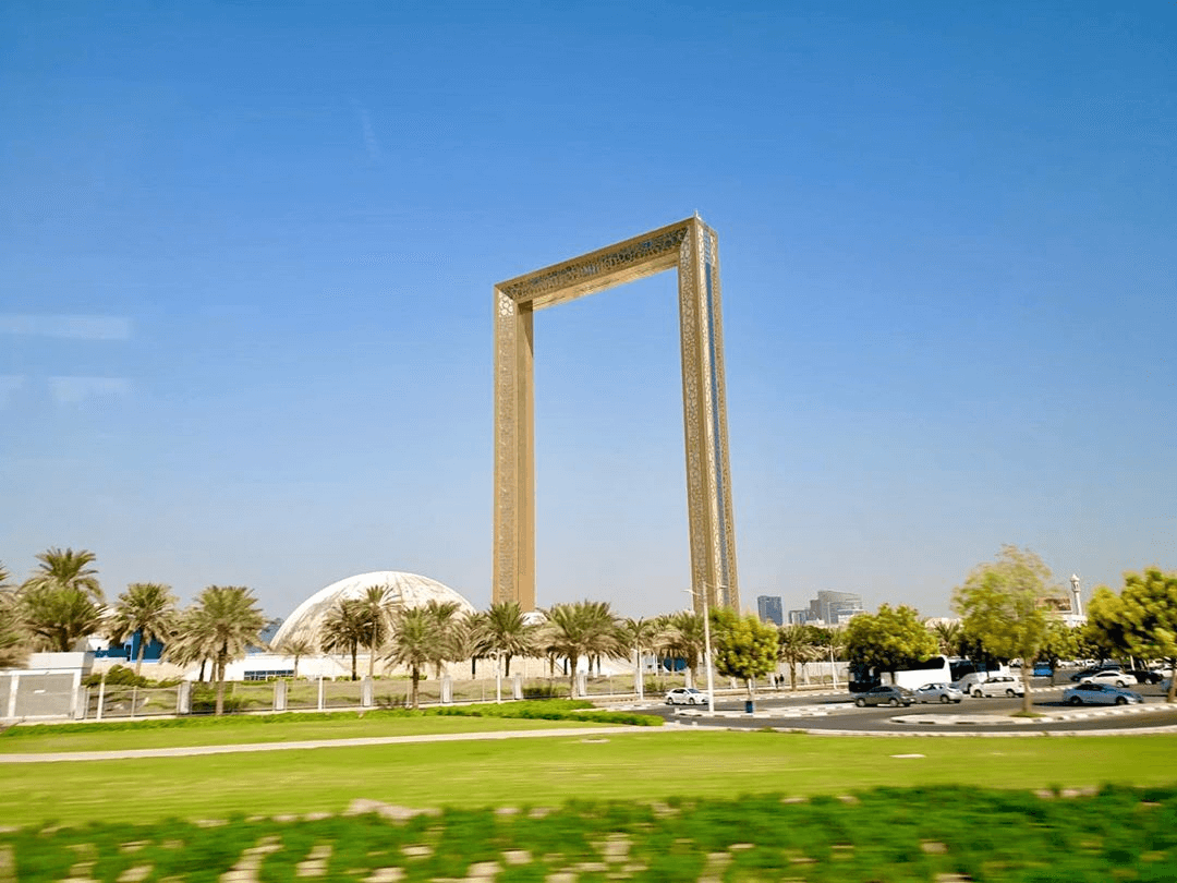 the dubai frame