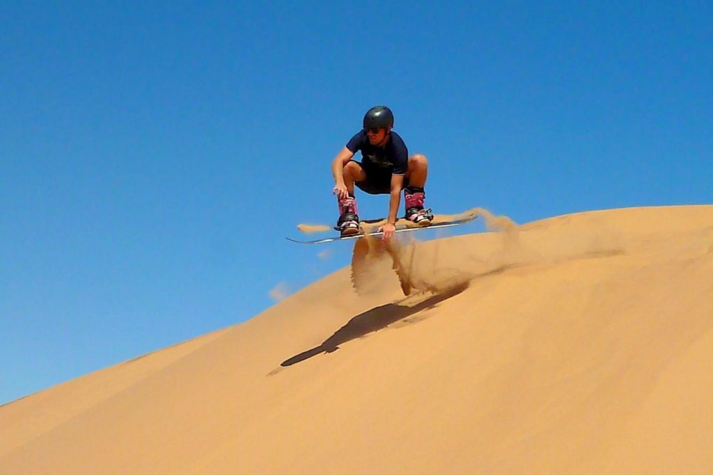 desert safari sandboarding dubai